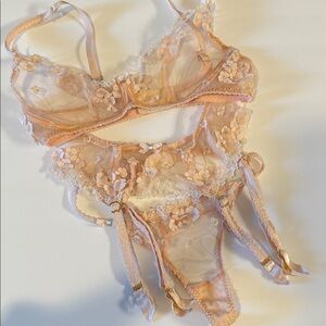 Agent Provocateur Bethany Set Garter Bra